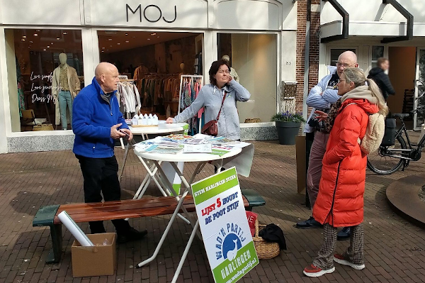 Wad&rsquo;n Partij in de Voorstraat op campagne